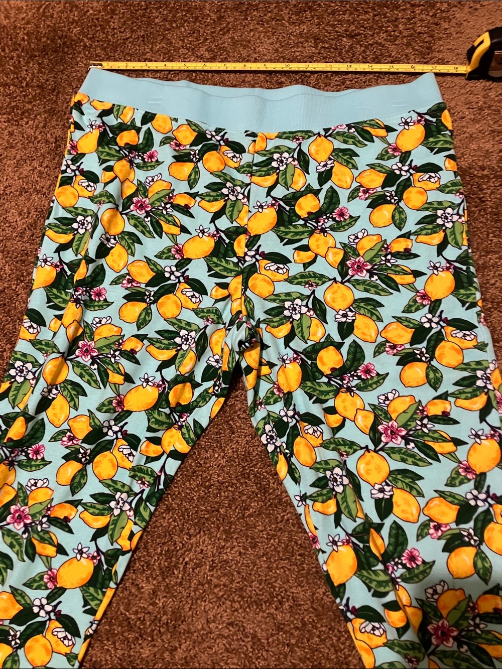 VERA BRADLEY. Size L.  Lemon Print Pajama Leggings - Light Bluish/Green. NWT